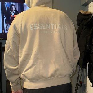 FEAR OF GOD Essentials Hoodie